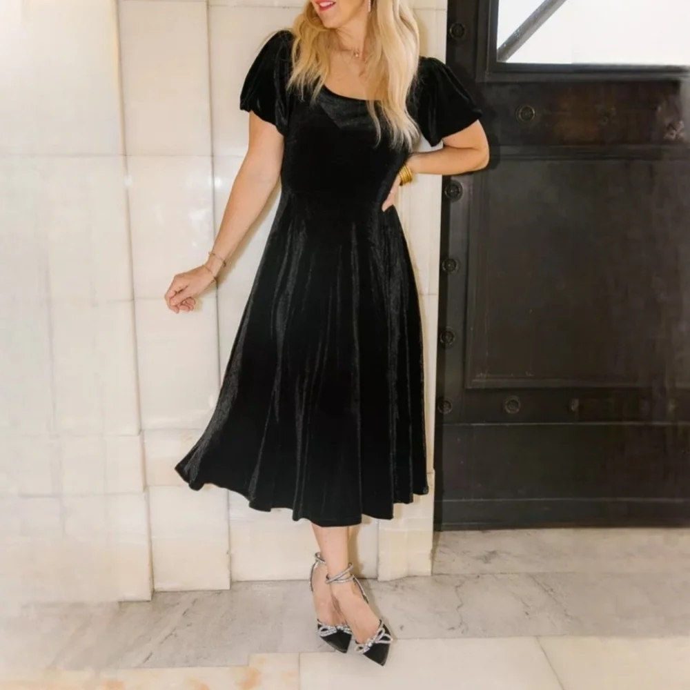 Ivy City Co Black Velvet Velour Cleo  Maxi Dress w/ Puff Sleeves 4X NWT